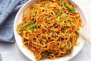 Veg chilly garlic noodles
