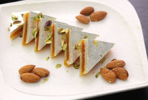 Kaju Pineapple Burfi