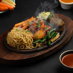 Paneer Tikka Makhani Sizzler