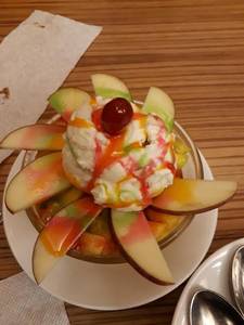Fruit Salad With Ice Cream