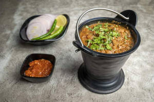 Balti Chicken (semi-dry)