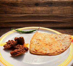Tikona paratha