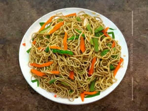 Veg Hakka Noodles