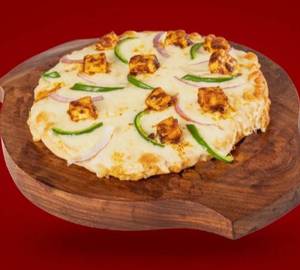 Tandoori paneer pizza