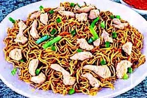 Chicken hakka nuduls