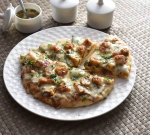 Paneer Tomato Pizza