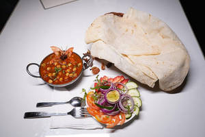 Chhole With Choice Of Bread