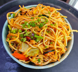 Egg Gravy Chowmein