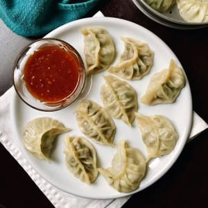 Veg Momos (5 Pcs)