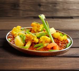 Aloo Gobi Hara Pyaza