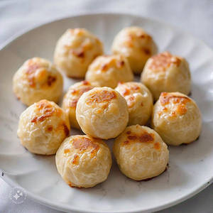 Cheese Balls 6 Pcs