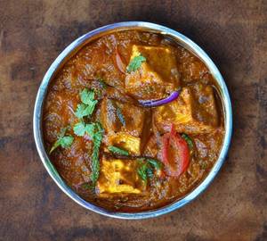 Mattar Paneer                      