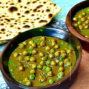 Shabnam Mushroom Peas Curry