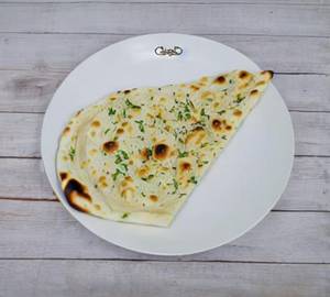 Garlic naan            
