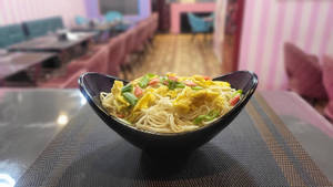 Egg Hakka Noodles