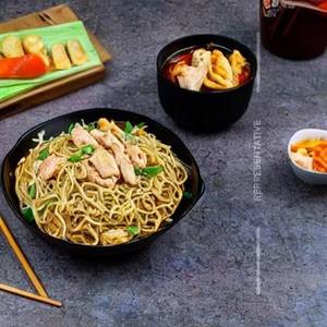 Schezuan Chicken Noodles