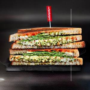 Pesto Tomato Grilled Sandwich