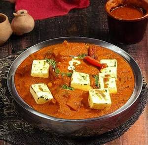 Half jain Butter Paneer Masala