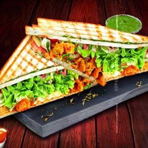 Chicken Tikka Parotta Sandwich