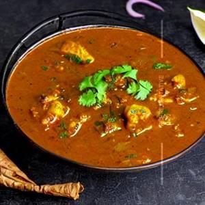 Radhaballavi with  Cholar Dal