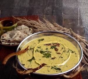 Methi matar malai                         