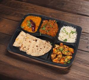 Yellow Dal 3 Ka Dum Thali