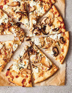 Small Garlic Mushroom Pizza