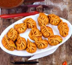 Makhani Gravy Momos