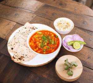Aloo matar with 2 Butter Tawa Roti 