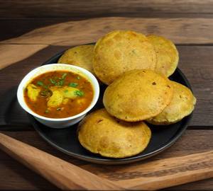 4 Bedmi Poori with Aloo Sabji