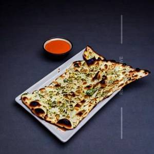 Stuff Cheese Garlic Naan