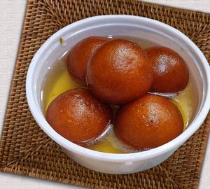 Gulab jamun