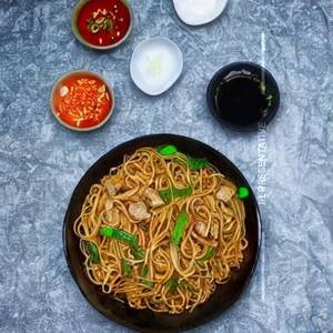 Pork Burnt Garlic Noodles