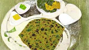Palak Paneer Paratha 