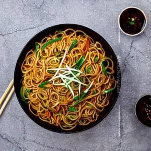 Egg hakka sejwan noodles