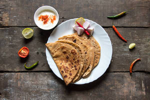 Tandoori Allo Paratha With Curd Meal [2Pcs] [Whole Wheat]