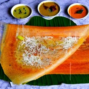 Ghee Rava Sada Dhosa (Coconut)