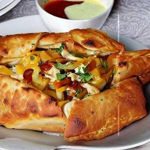 Chicken & cheese fatayer