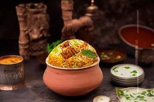 Paneer Dum Biryani (Chef Special)
