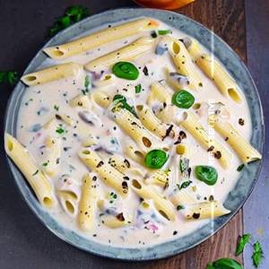 White Sauce Pasta