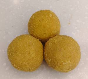Besan Laddu