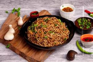 Mushroom Hakka Noodles