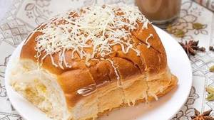 Cheese Maska Bun