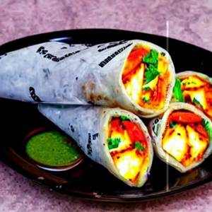 Paneer Reshmi Smoke Roll