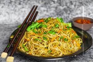 Hakka Noodles (Non Veg)