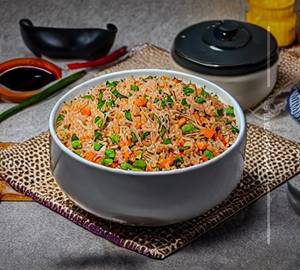 Schezwan Fried Rice Veg