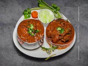 Veg rogan josh gravy