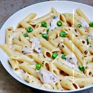 White Sauce Chicken Pasta