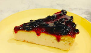 Basque - Blueberry Cheesecake ( 1 Slice )