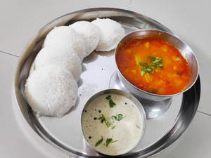 Idli Sambhar (2 Pcs.)